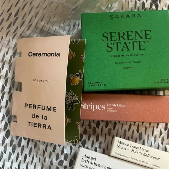 Credo Gift Bundle - Picture 2 of 4